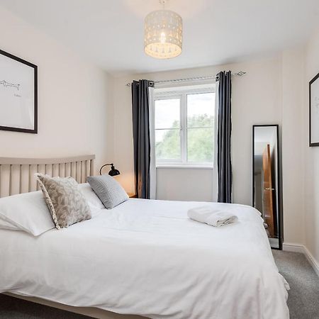 Modern 2 Bedroom Apartment In Popular Jericho !!! Oxford Exterior photo