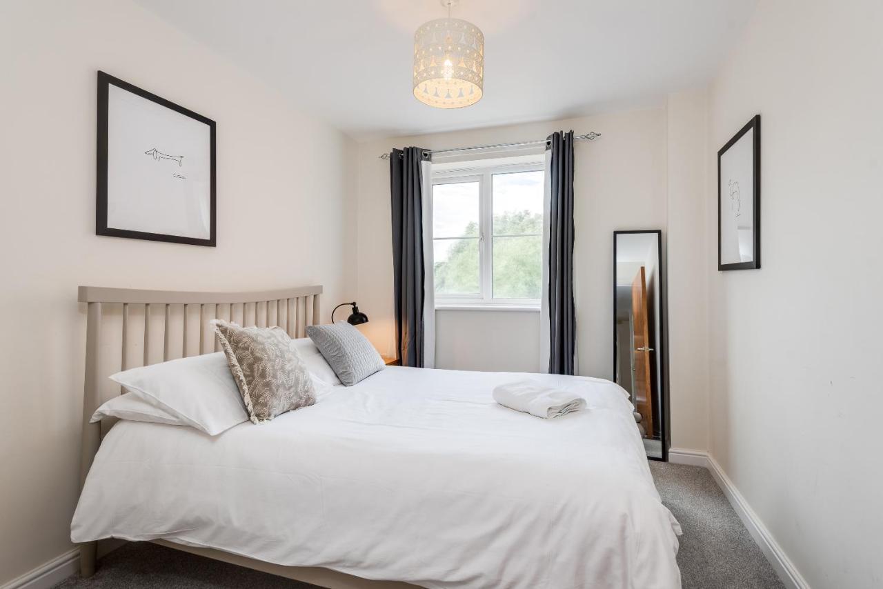 Modern 2 Bedroom Apartment In Popular Jericho !!! Oxford Exterior photo