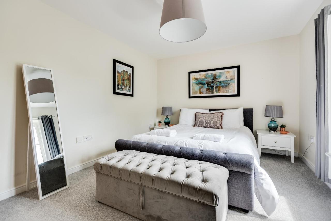 Modern 2 Bedroom Apartment In Popular Jericho !!! Oxford Exterior photo