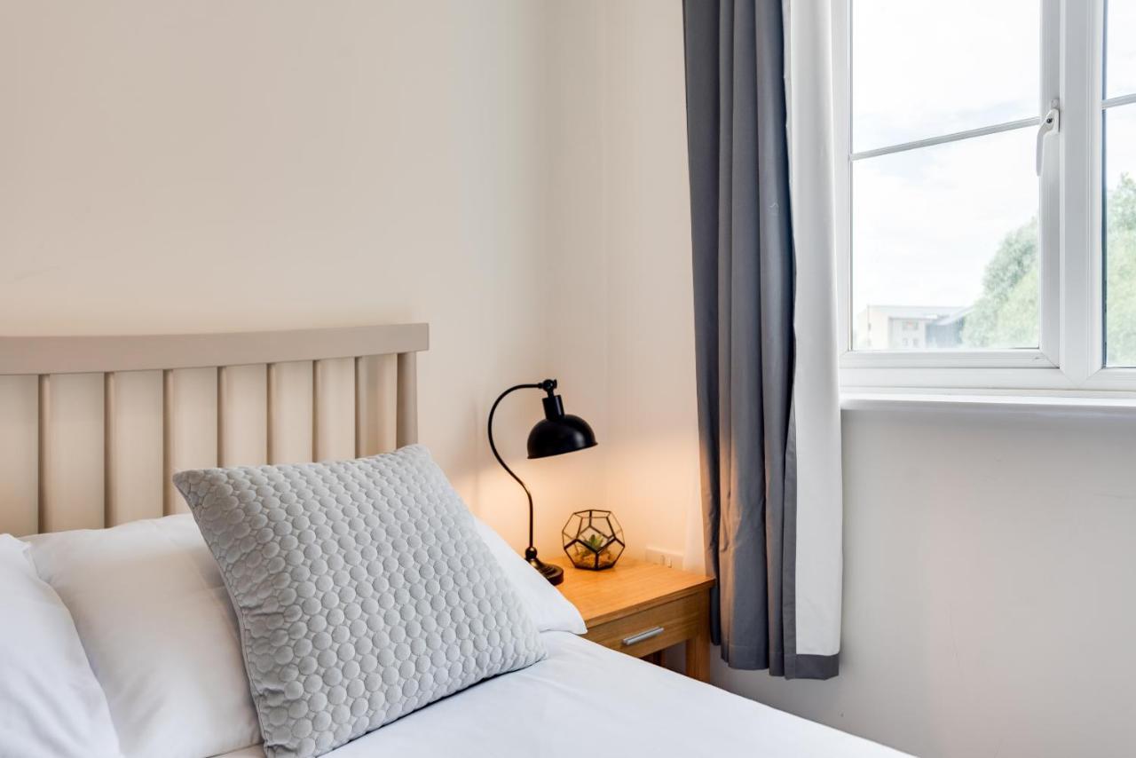Modern 2 Bedroom Apartment In Popular Jericho !!! Oxford Exterior photo